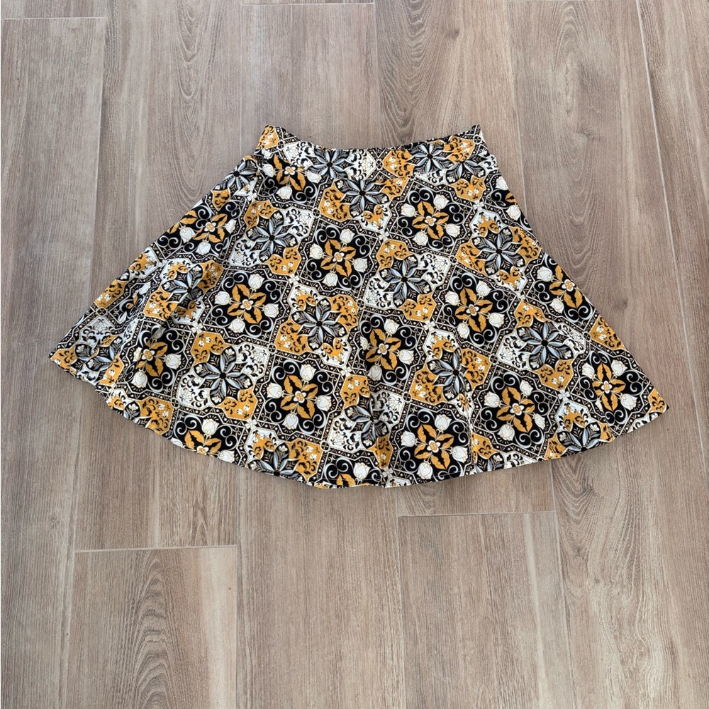 Vintage Retrolicious Black and Gold  Skirt